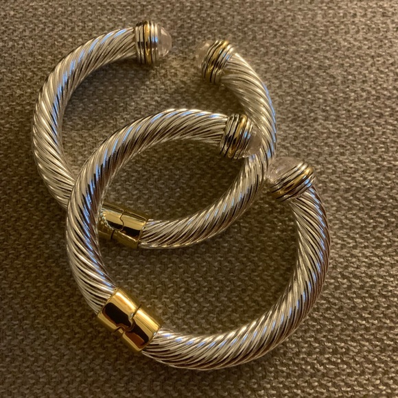 Pair of fashion bangle bracelets, excellent quality (silver tone) - Picture 5 of 6